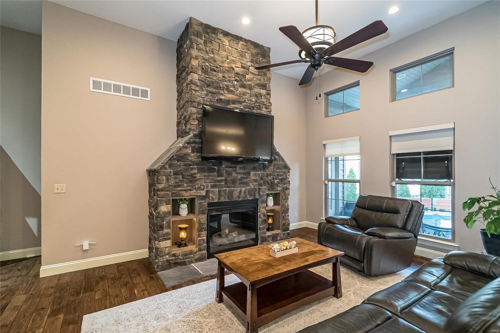 831 Ringer Court St. Louis, MO 63129 - Photo 12 of 59 Gallery Image 12