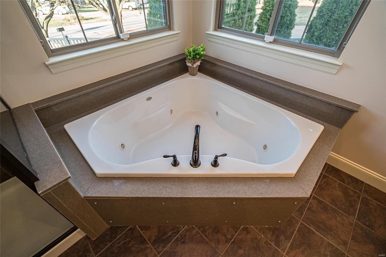 831 Ringer Court St. Louis, MO 63129 - Photo 34 of 59 Gallery Image 34