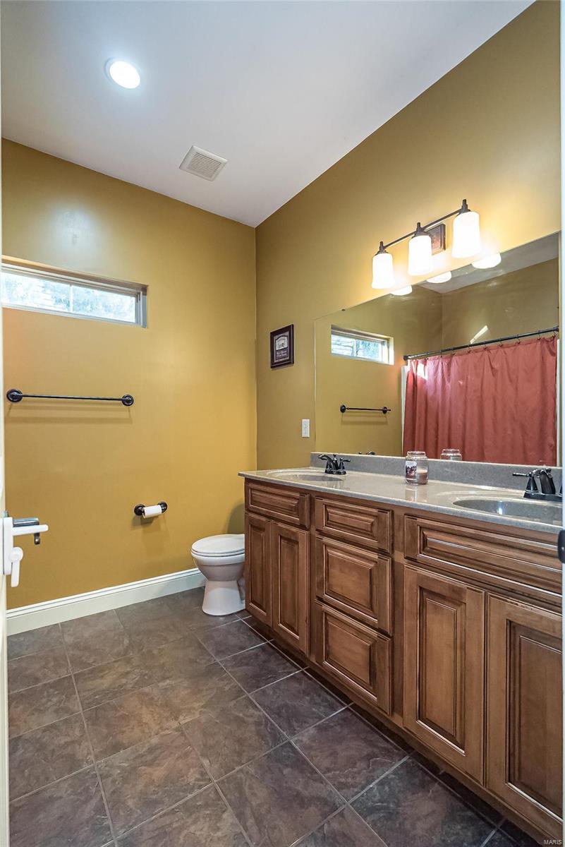 831 Ringer Court St. Louis, MO 63129 - Photo 36 of 59 Gallery Image 36