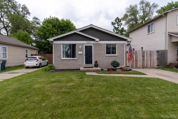 $1,800 | 23400 Reynolds Avenue, Hazel Park, MI 48030