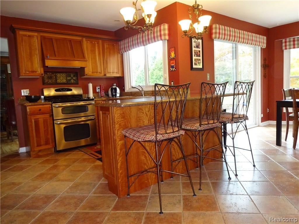 1111 Clopton Bridge Drive Rochester Hills, MI 48306 - Photo 7 of 59