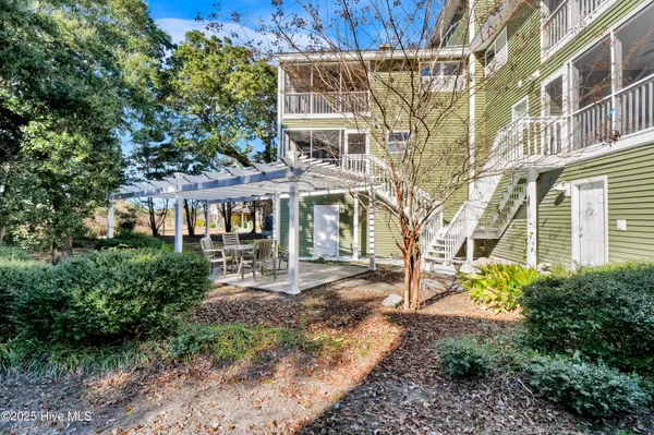 $1,550,000 | 111 Cutlass Drive, Surf City, NC 28445