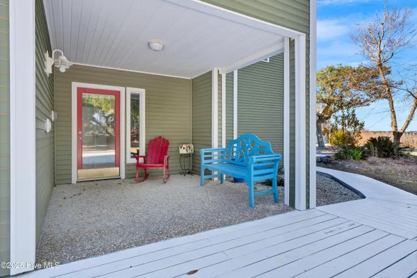 $1,550,000 | 111 Cutlass Drive, Surf City, NC 28445