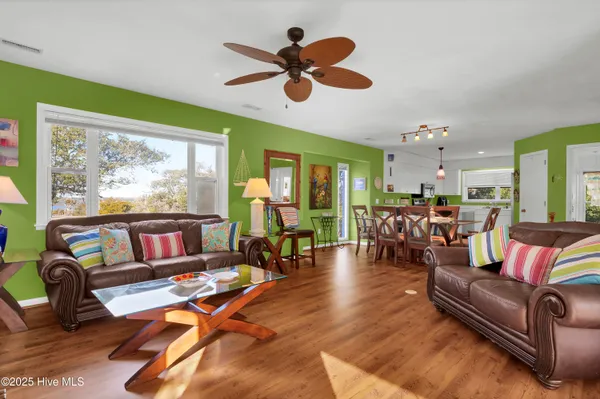 $1,550,000 | 111 Cutlass Drive, Surf City, NC 28445