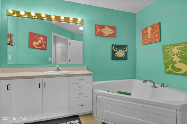 $1,550,000 | 111 Cutlass Drive, Surf City, NC 28445