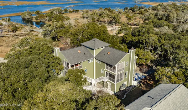 $1,550,000 | 111 Cutlass Drive, Surf City, NC 28445
