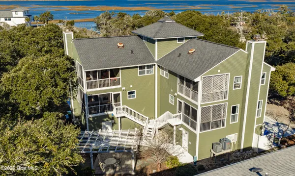 $1,550,000 | 111 Cutlass Drive, Surf City, NC 28445