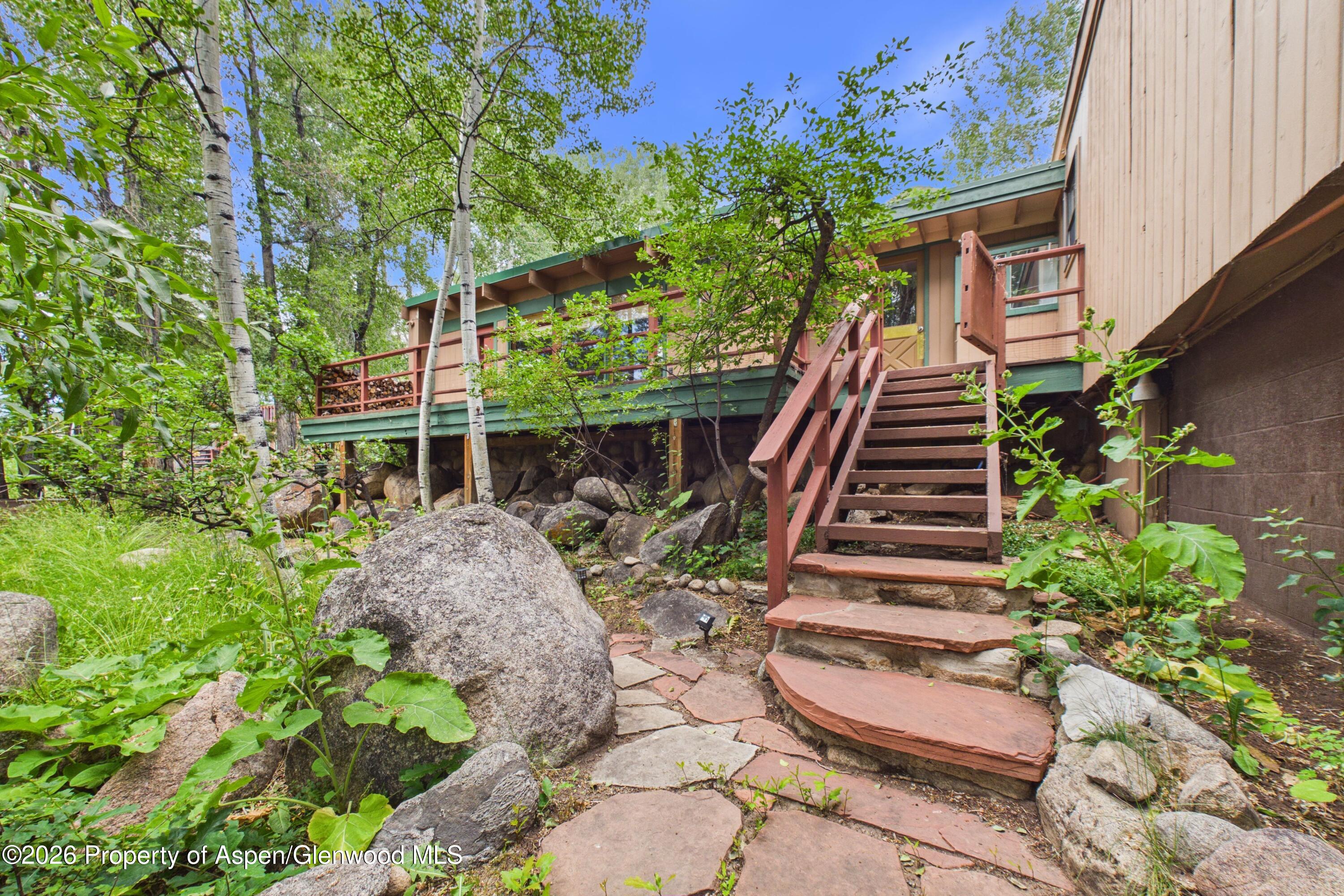 209 East Reds Road, Unit GUEST HOUSE Aspen, CO 81612 - Photo 17 of 19 209 E Reds GH - 21
