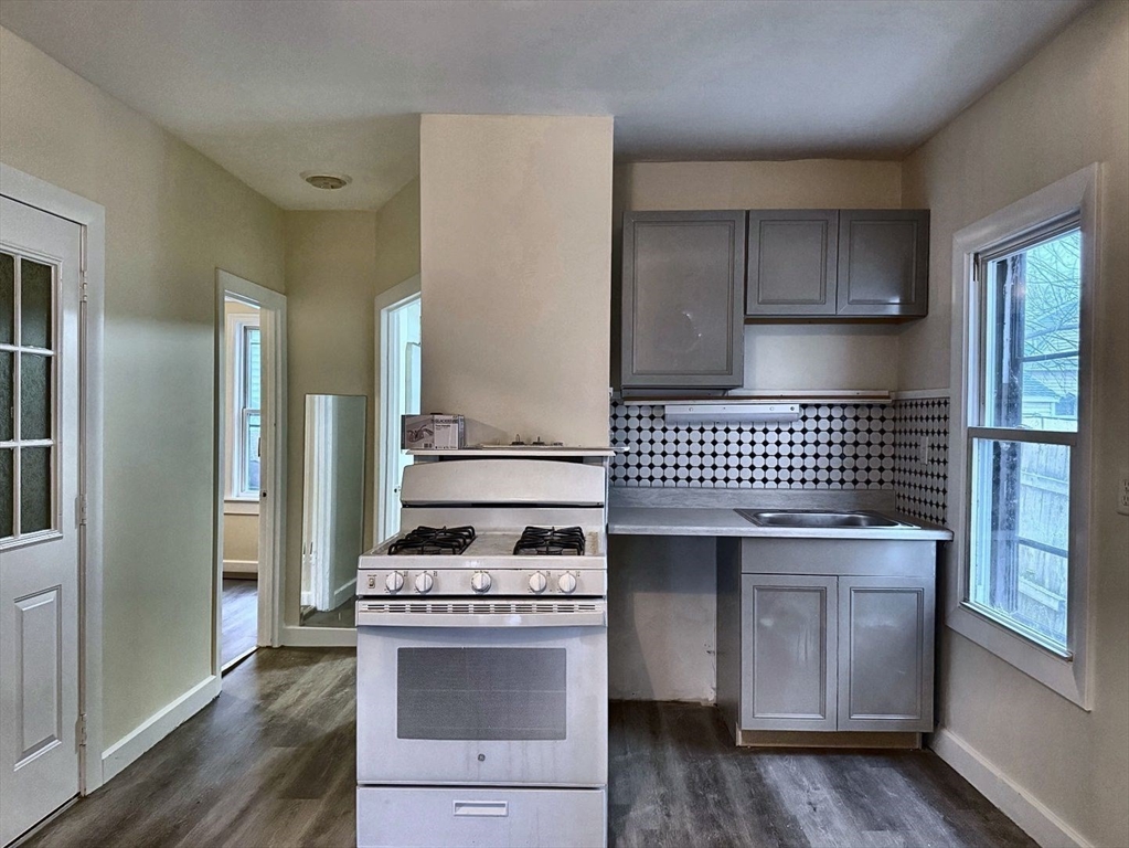 30-32 Stanley Street Lowell, MA 01850 - Photo 5 of 7