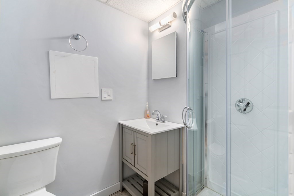 33 Bogandale Road Boston, MA 02132 - Photo 21 of 29