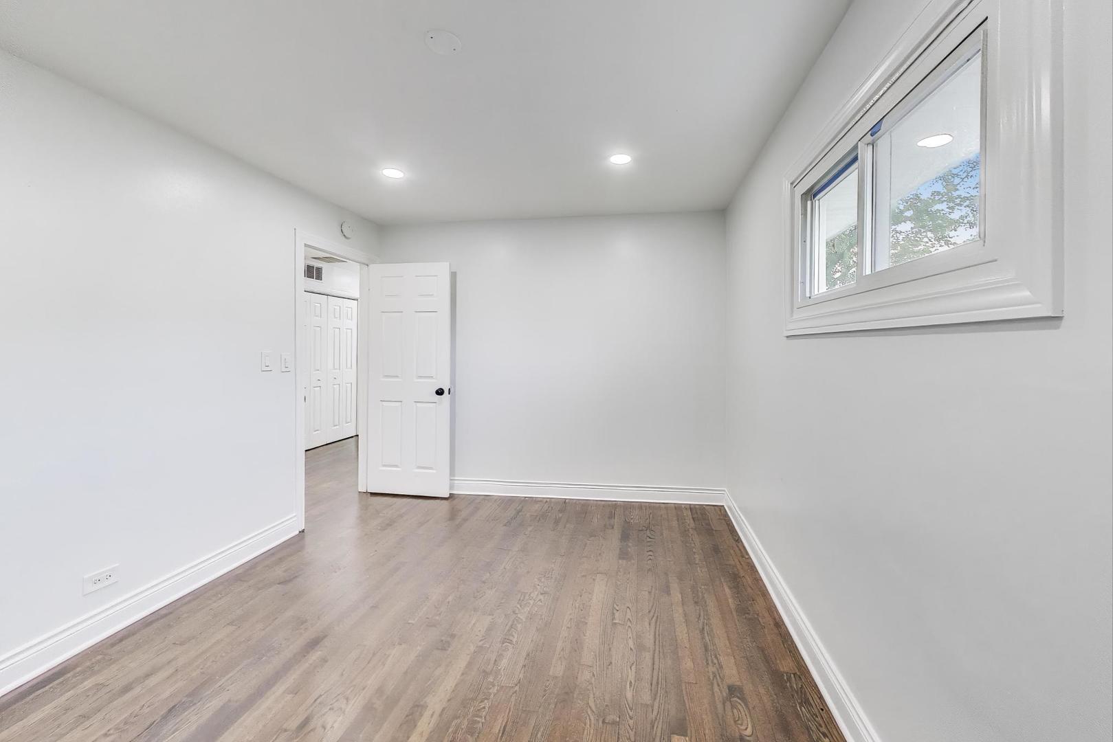 16450 Honore Avenue Markham, IL 60428 - Photo 10 of 14