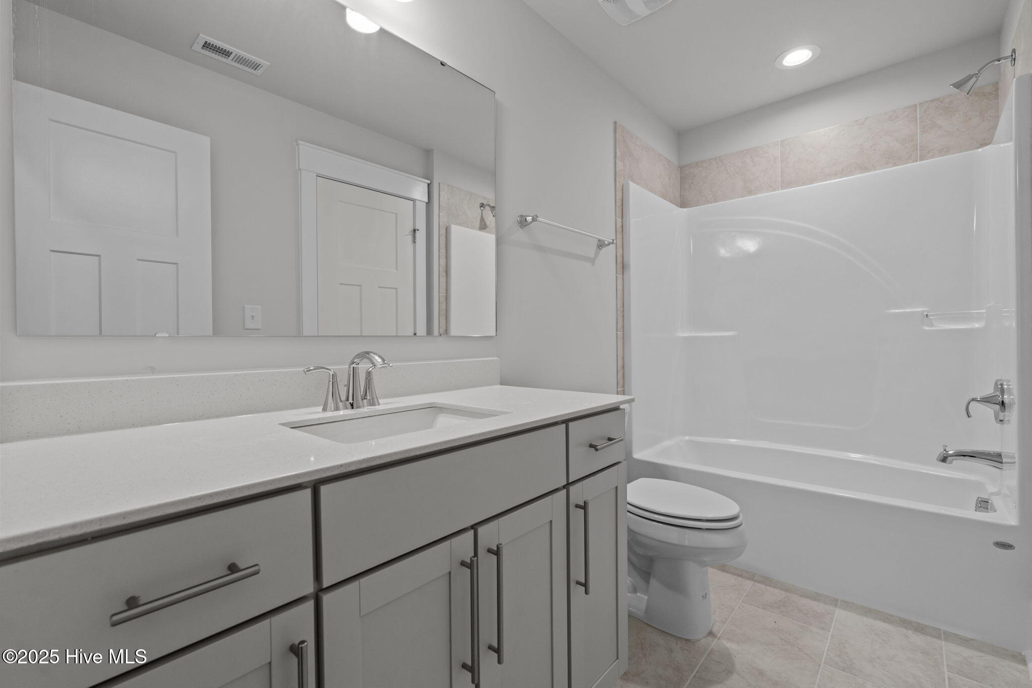 820 Winds Way Aberdeen, NC 28315 - Photo 12 of 46 14-web-or-mls-DSC00379