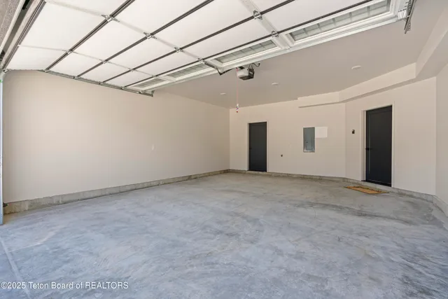 $795,000 | 680 Stone Peak Loop, Driggs, ID 83422