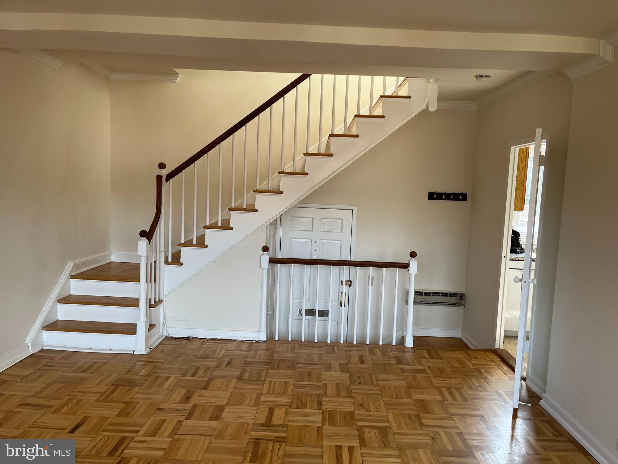 3216 Gunston Road Alexandria, VA 22302 - Photo 6 of 15 a view of entryway
