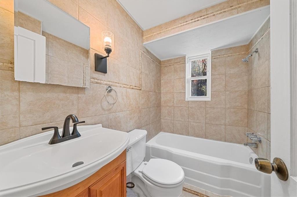 5147 Glenhurst Road Pittsburgh, PA 15207 - Photo 12 of 28