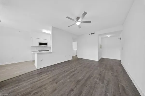 $2,000 | 7925 Preserve Circle, Unit 316, Naples, FL 34119