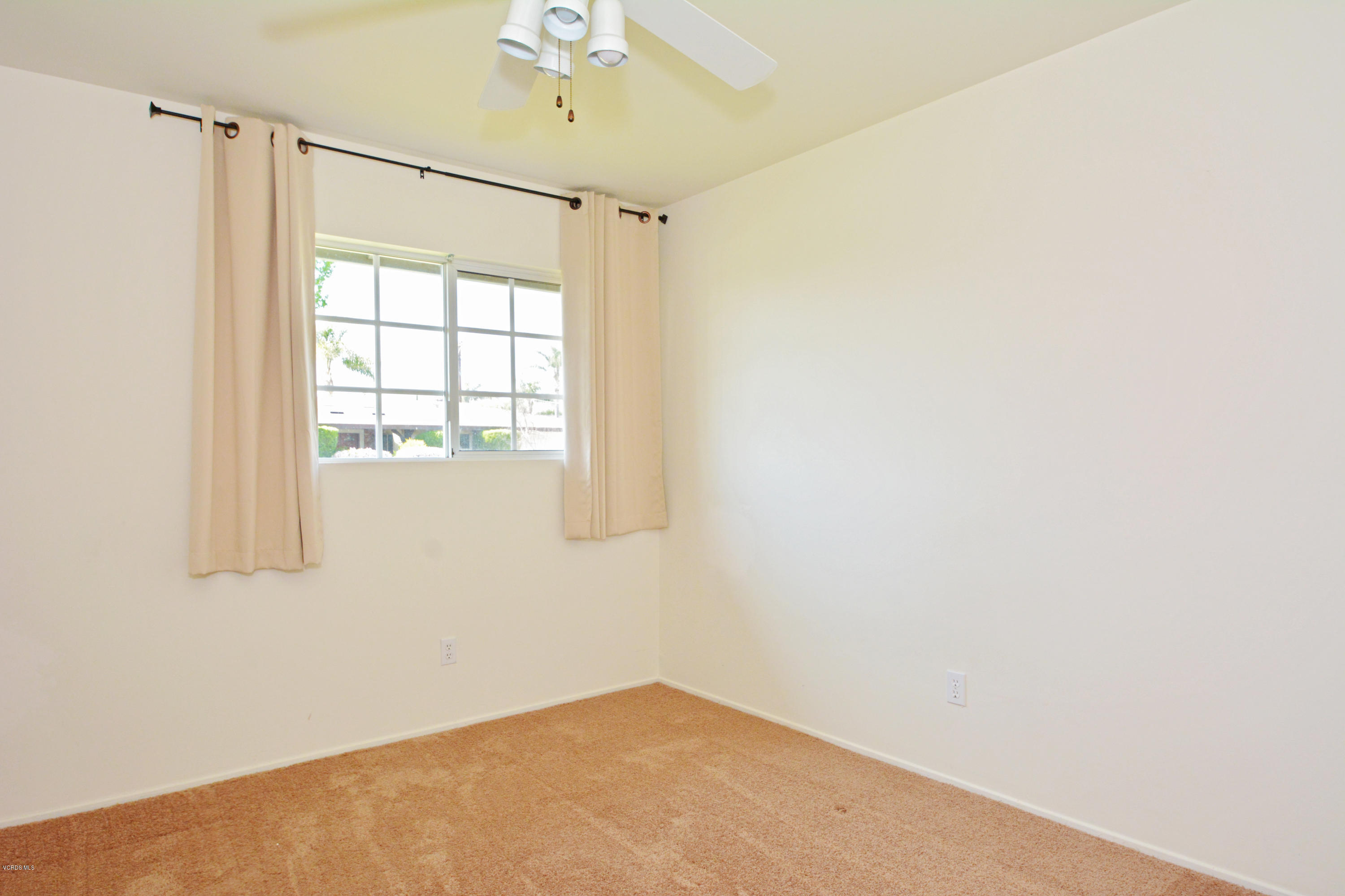 3352 Bryan Avenue Simi Valley, CA 93063 - Photo 13 of 23 Bedroom