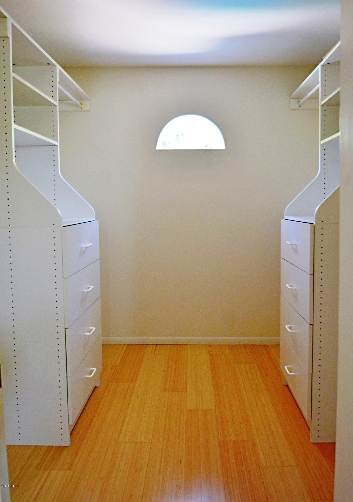 3352 Bryan Avenue Simi Valley, CA 93063 - Photo 16 of 23 walkin closet