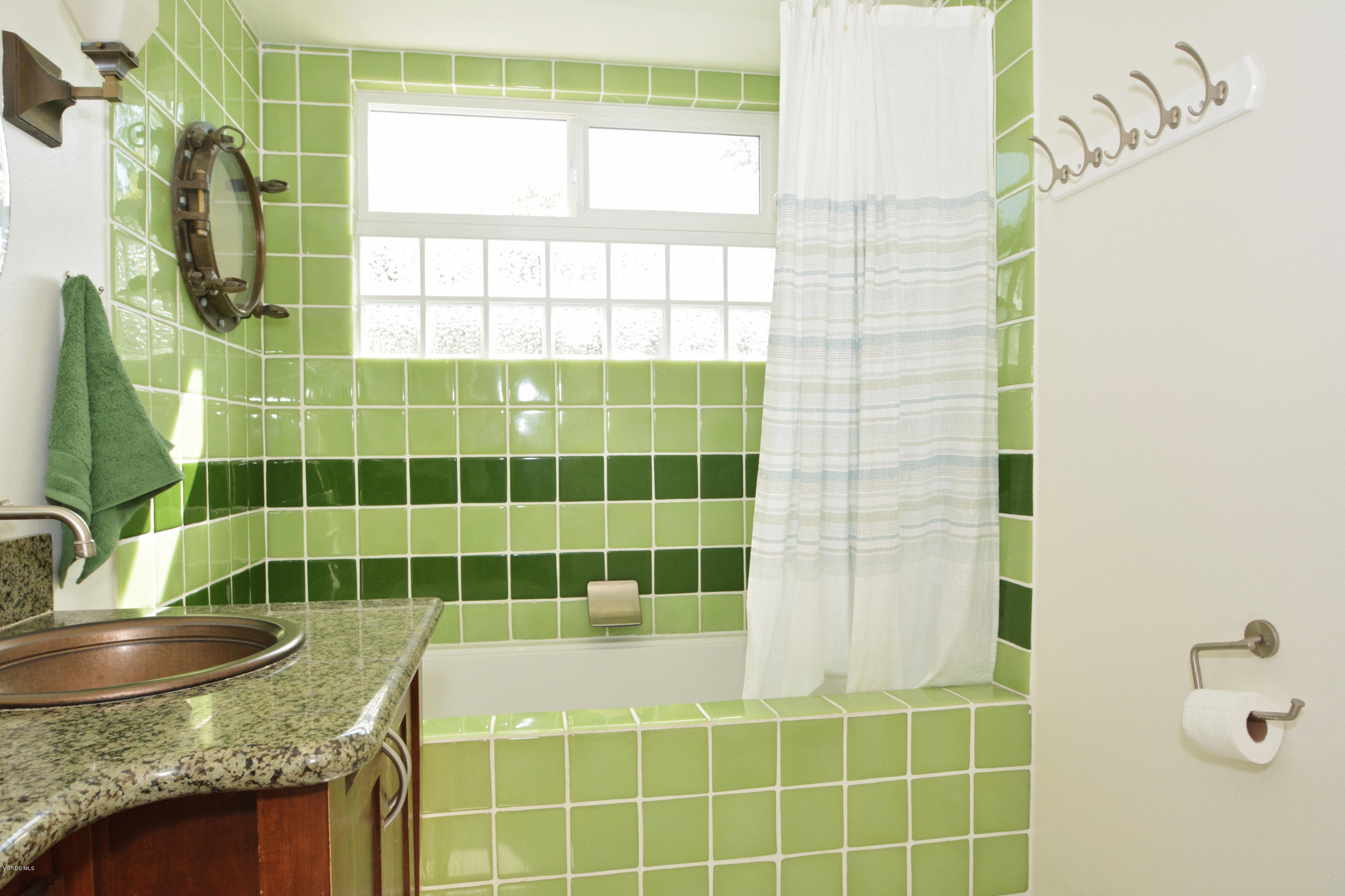3352 Bryan Avenue Simi Valley, CA 93063 - Photo 17 of 23 Master Bath