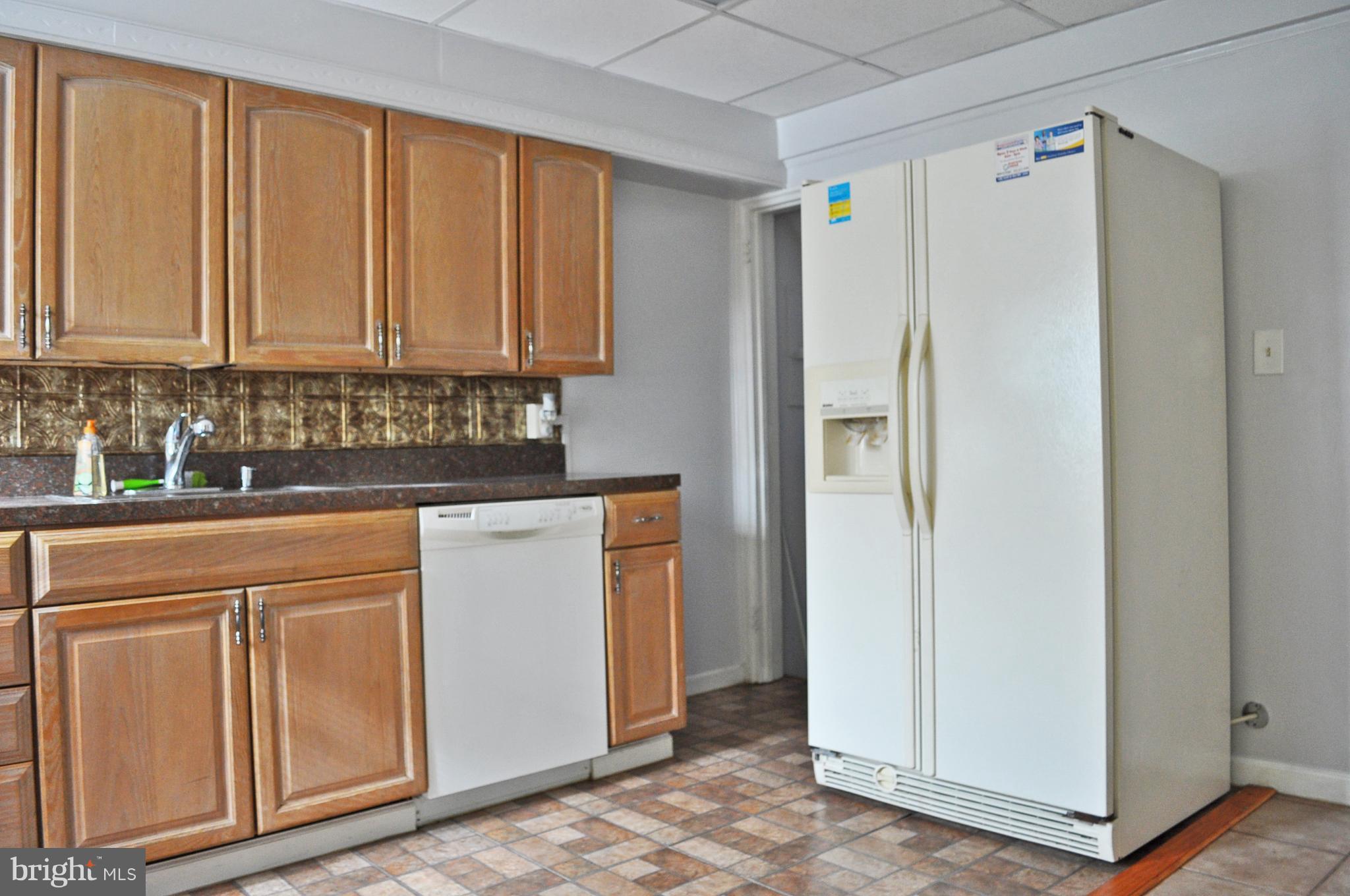 2027 Holborn Road Baltimore, MD 21222 - Photo 6 of 14 Kitchen