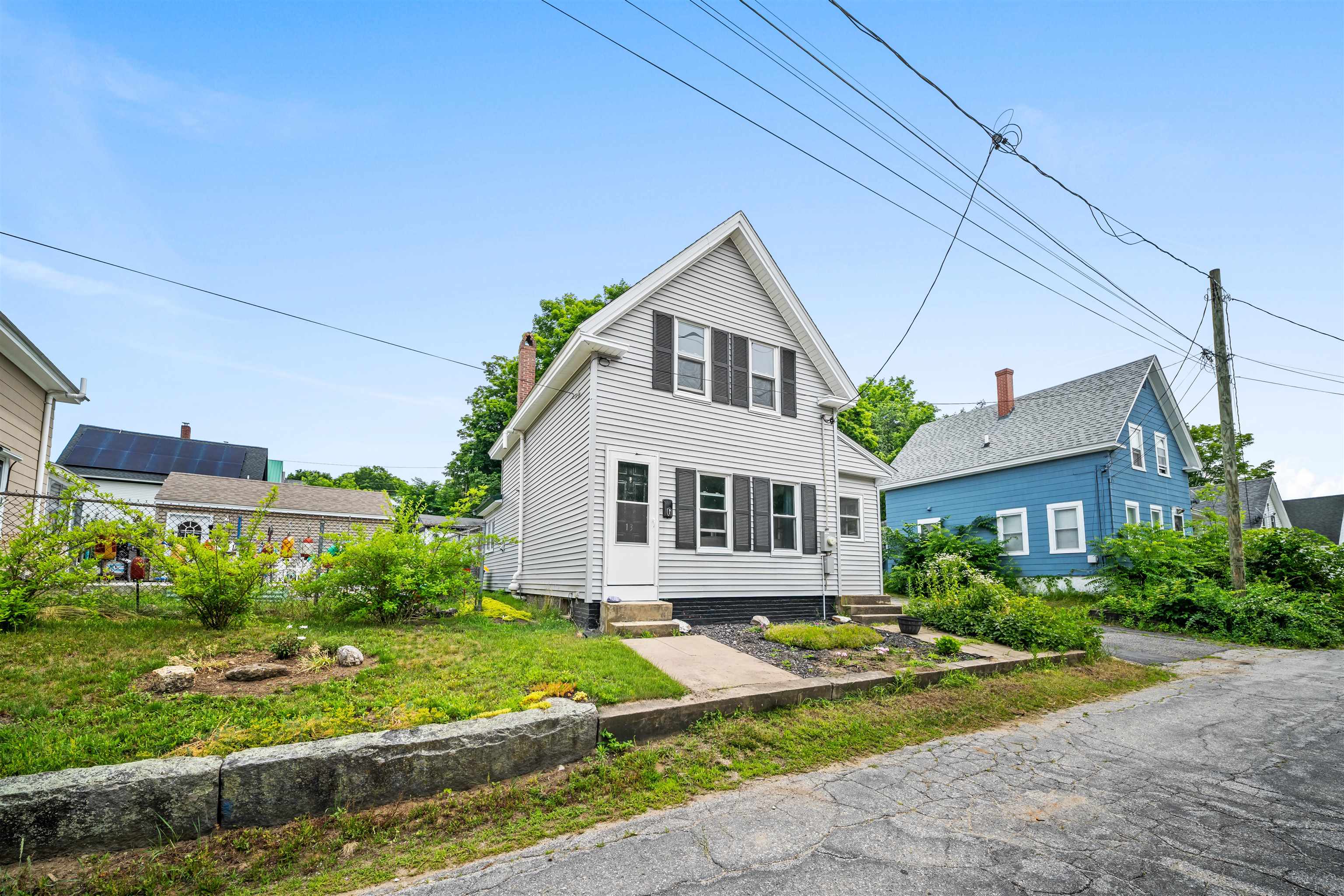 13 Crescent Street Farmington, NH 03835 - Photo 2 of 25