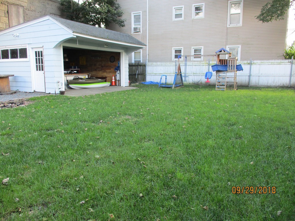 103 Niagara Street Fall River, MA 02721 - Photo 5 of 30