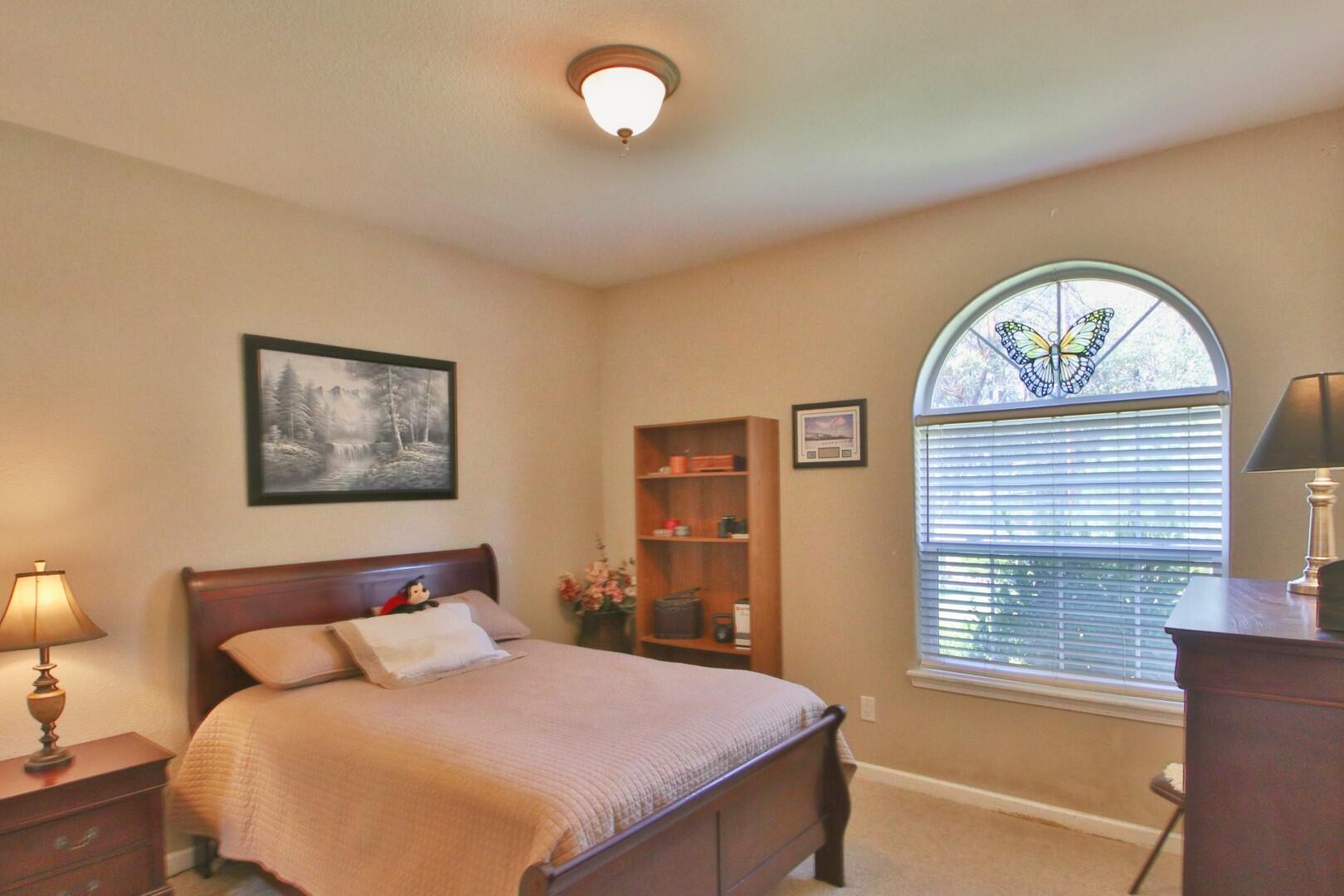 921 North Old Stage Road Cave Junction, OR 97523 - Photo 24 of 37 24-Guest Bedroom 1