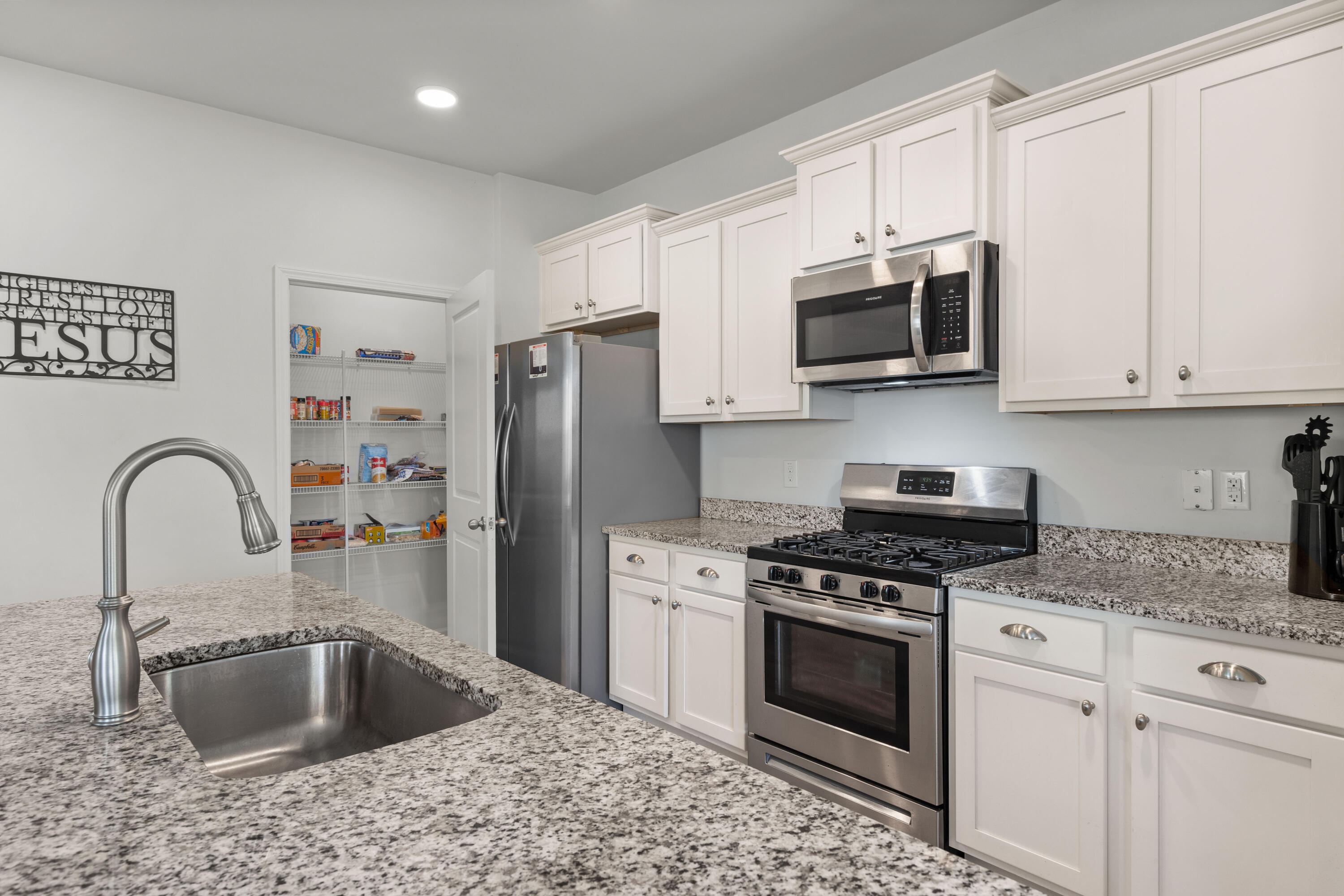 340 Knawl Road Moncks Corner, SC 29461 - Photo 9 of 27 8
