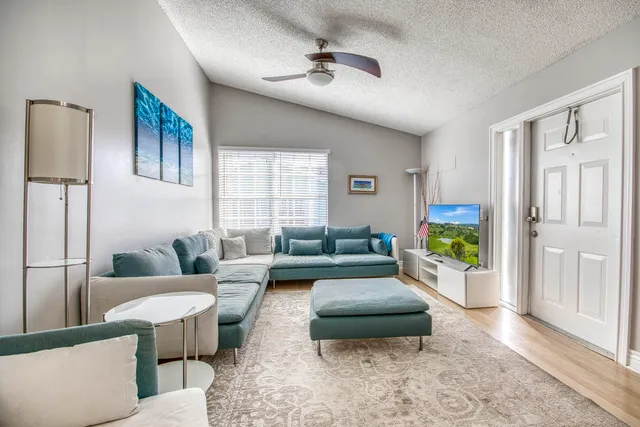 $2,200 | 619 Waterside Drive, Hypoluxo, FL 33462