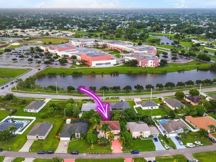 $639,999 | 565 Southwest Halden Avenue, Port St. Lucie, FL 34953