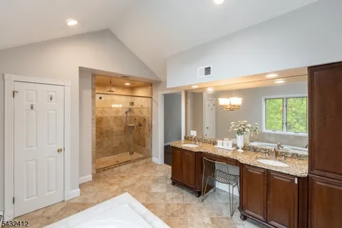 $950,000 | 10 Golden Corner Way, Randolph, NJ 07869