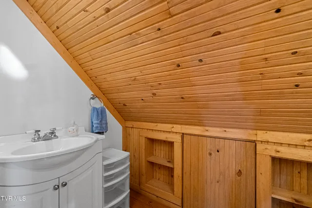 $375,000 | 13660 Asheville Highway, Greeneville, TN 37743