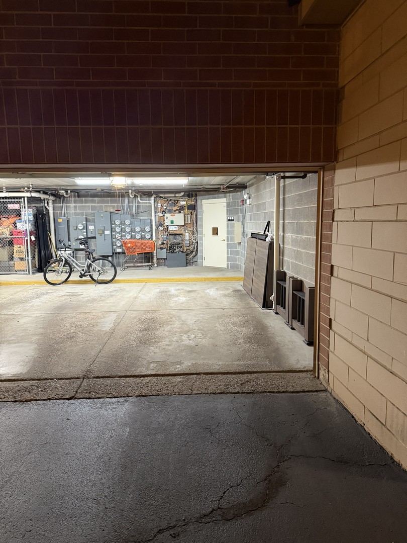 6830 Winding Trail, Unit 102 Oak Forest, IL 60452 - Photo 33 of 34