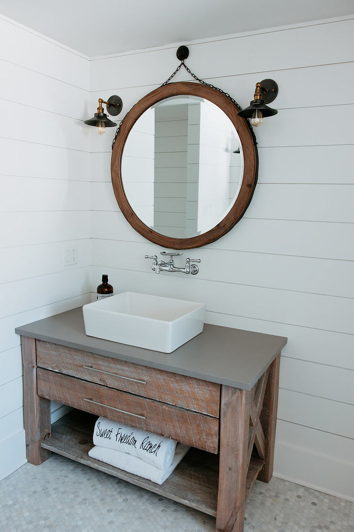 281 North Snipehollow Road Elizabeth, IL 61028 - Photo 41 of 68 a bathroom with a sink and mirror