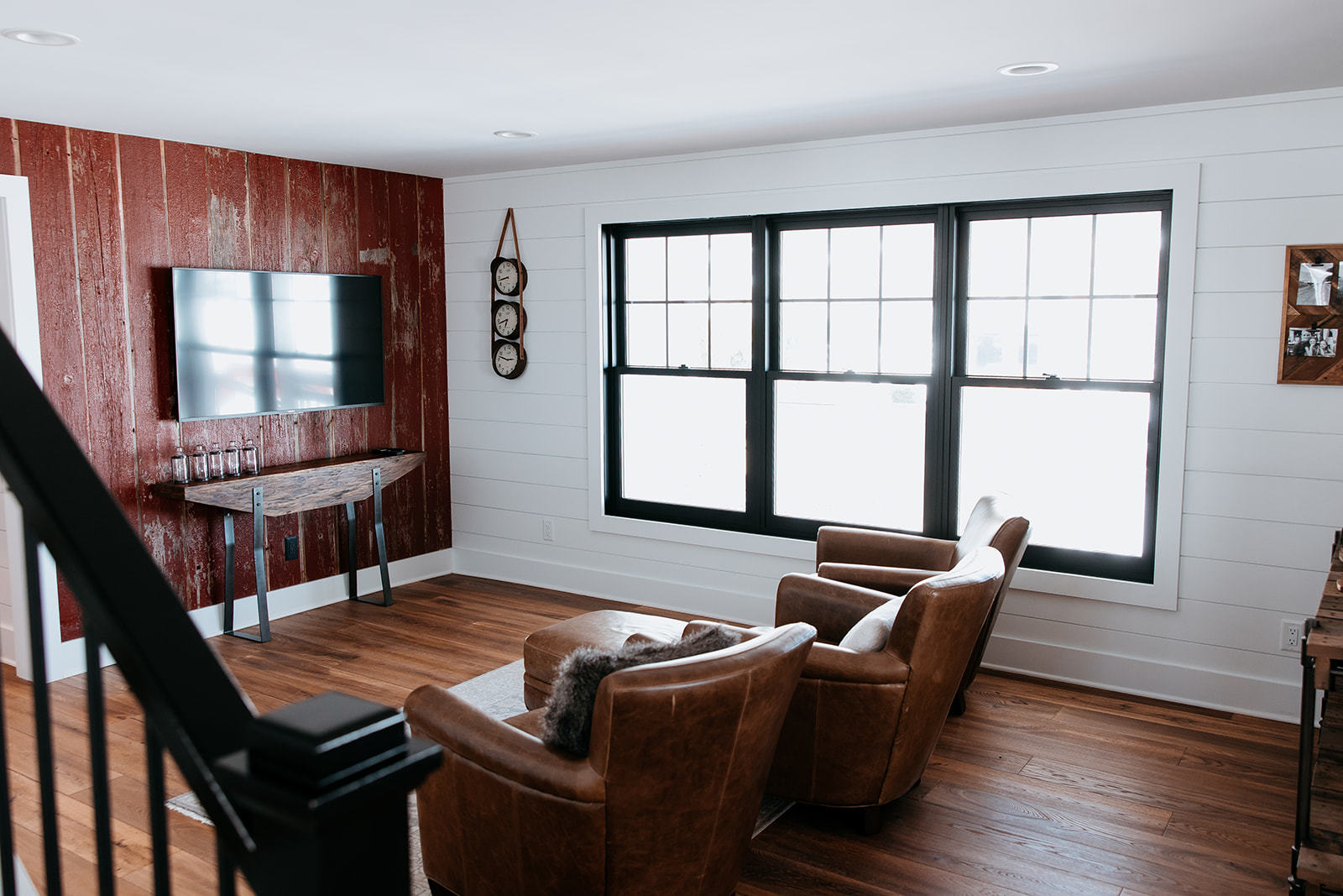 281 North Snipehollow Road Elizabeth, IL 61028 - Photo 8 of 68 a living room with furniture and large windows