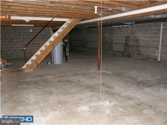 1733 Brandywine Road Allentown, PA 18104 - Photo 10 of 12 Gallery Image 10