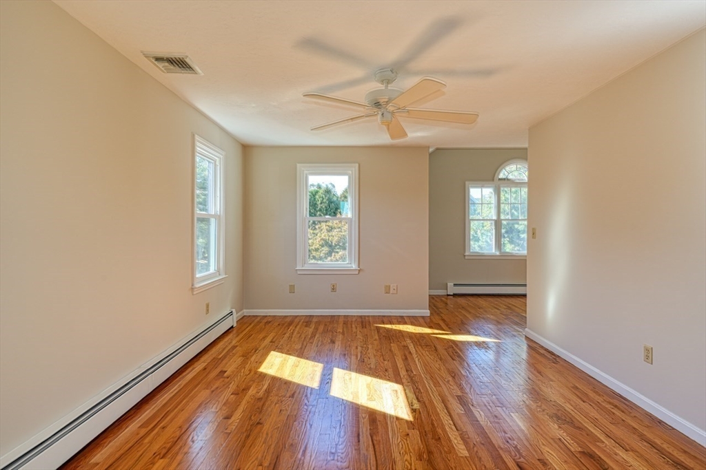 39 Wight Street Waltham, MA 02452 - Photo 16 of 33