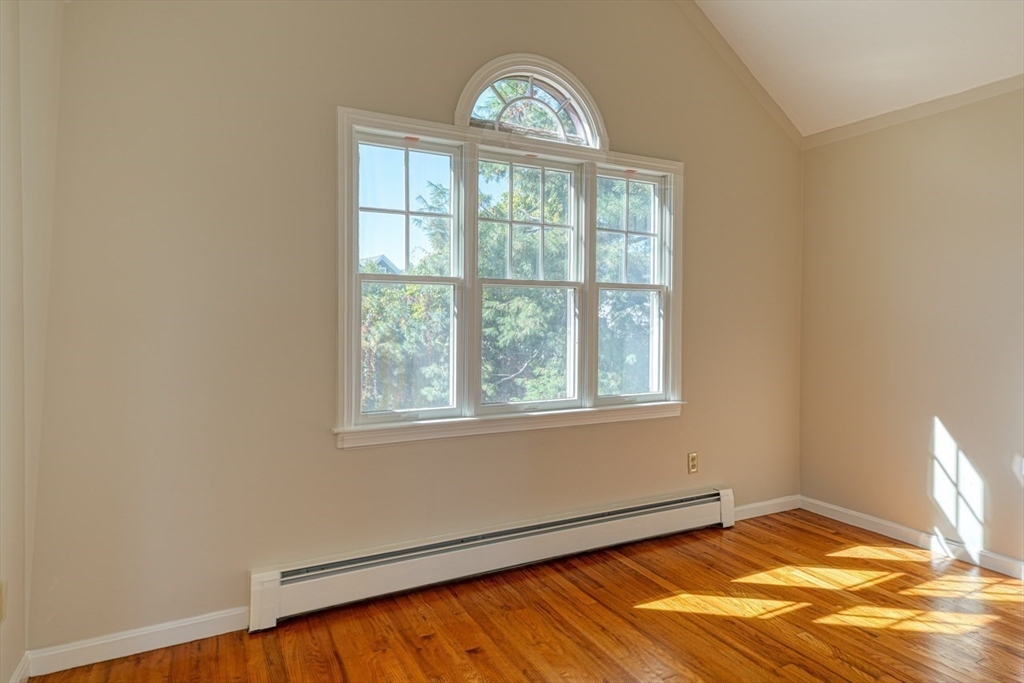 39 Wight Street Waltham, MA 02452 - Photo 17 of 33