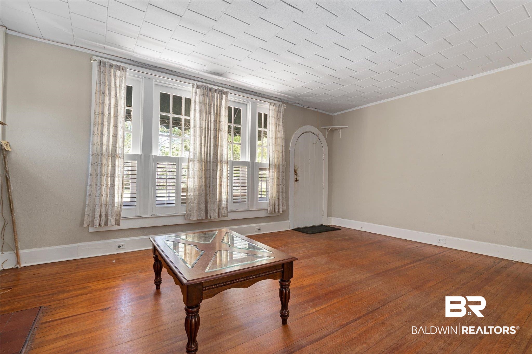 3705 Old Shell Road Mobile, AL 36608 - Photo 7 of 22 Living Room