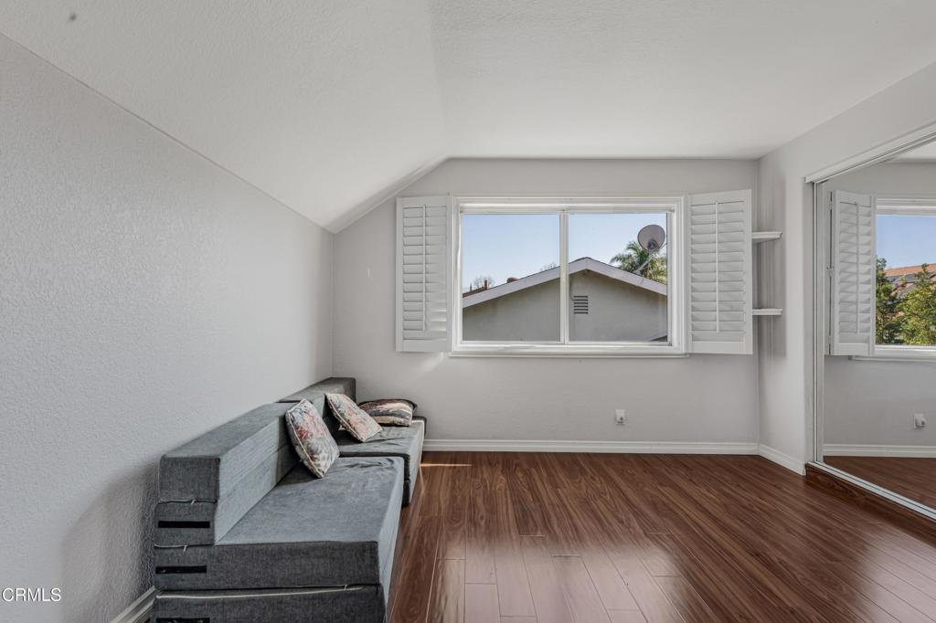 1805 Hillary Court Simi Valley, CA 93065 - Photo 23 of 38 NBM08000