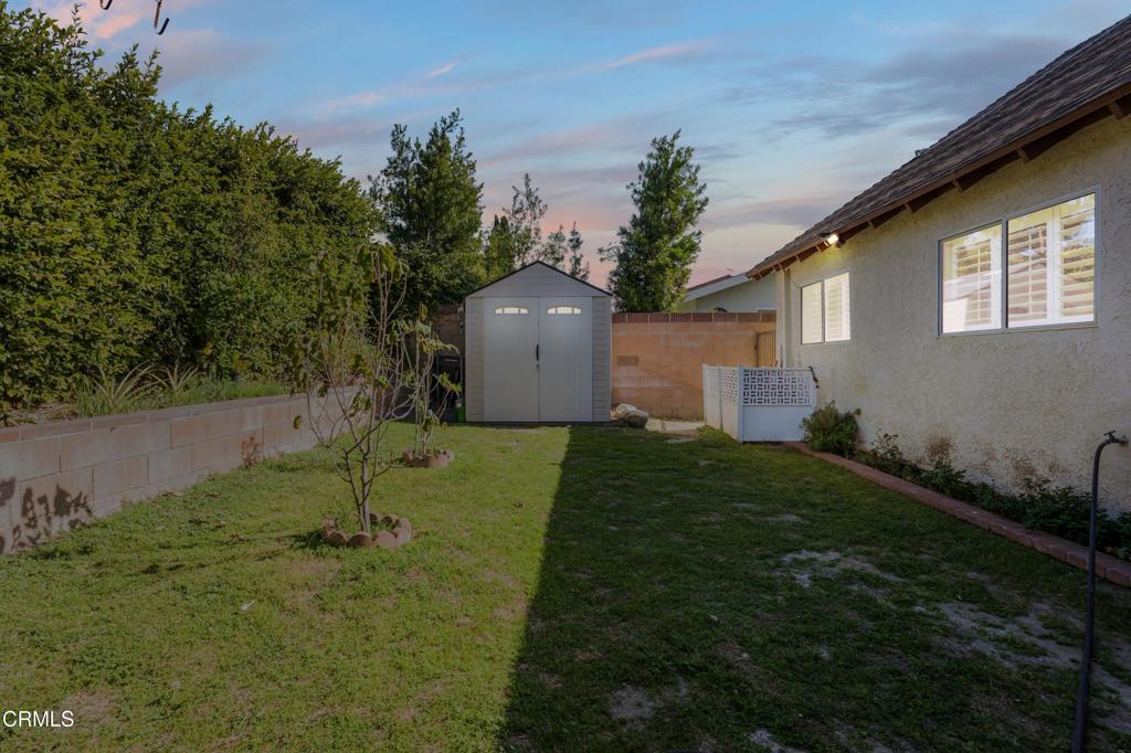 1805 Hillary Court Simi Valley, CA 93065 - Photo 32 of 38 24 Twilight