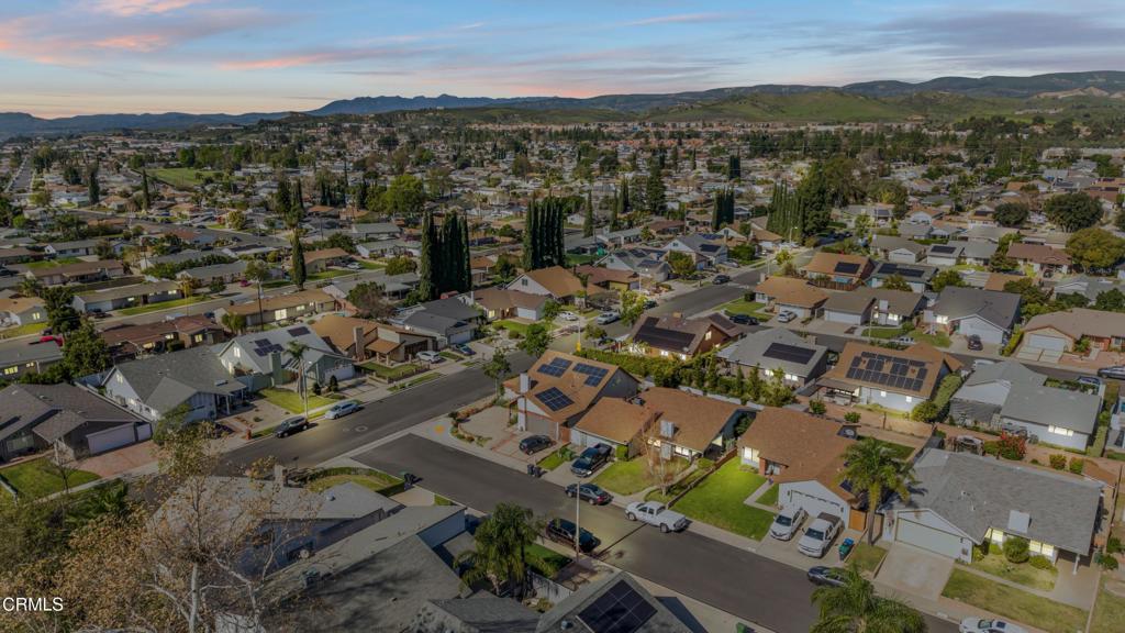 1805 Hillary Court Simi Valley, CA 93065 - Photo 37 of 38 27 Twilight