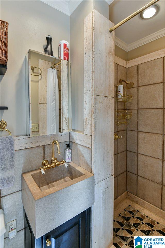 828 Conroy Road Birmingham, AL 35222 - Photo 32 of 47