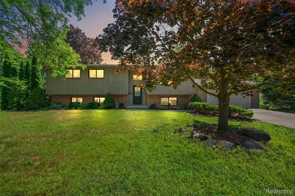 $385,000 | 7427 Emerson, Washington, MI 48094