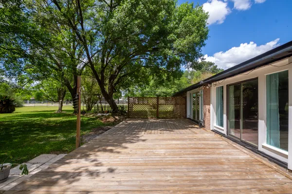 $585,000 | 6811 Cemetery Road, Manvel, TX 77578
