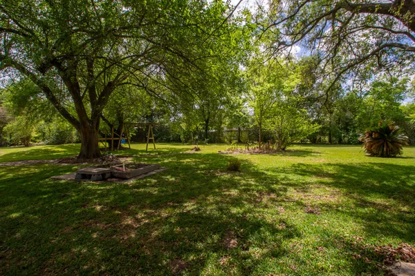 $585,000 | 6811 Cemetery Road, Manvel, TX 77578