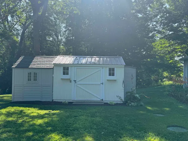 $375,000 | 1926 Colchester Point Road, Colchester, VT 05446