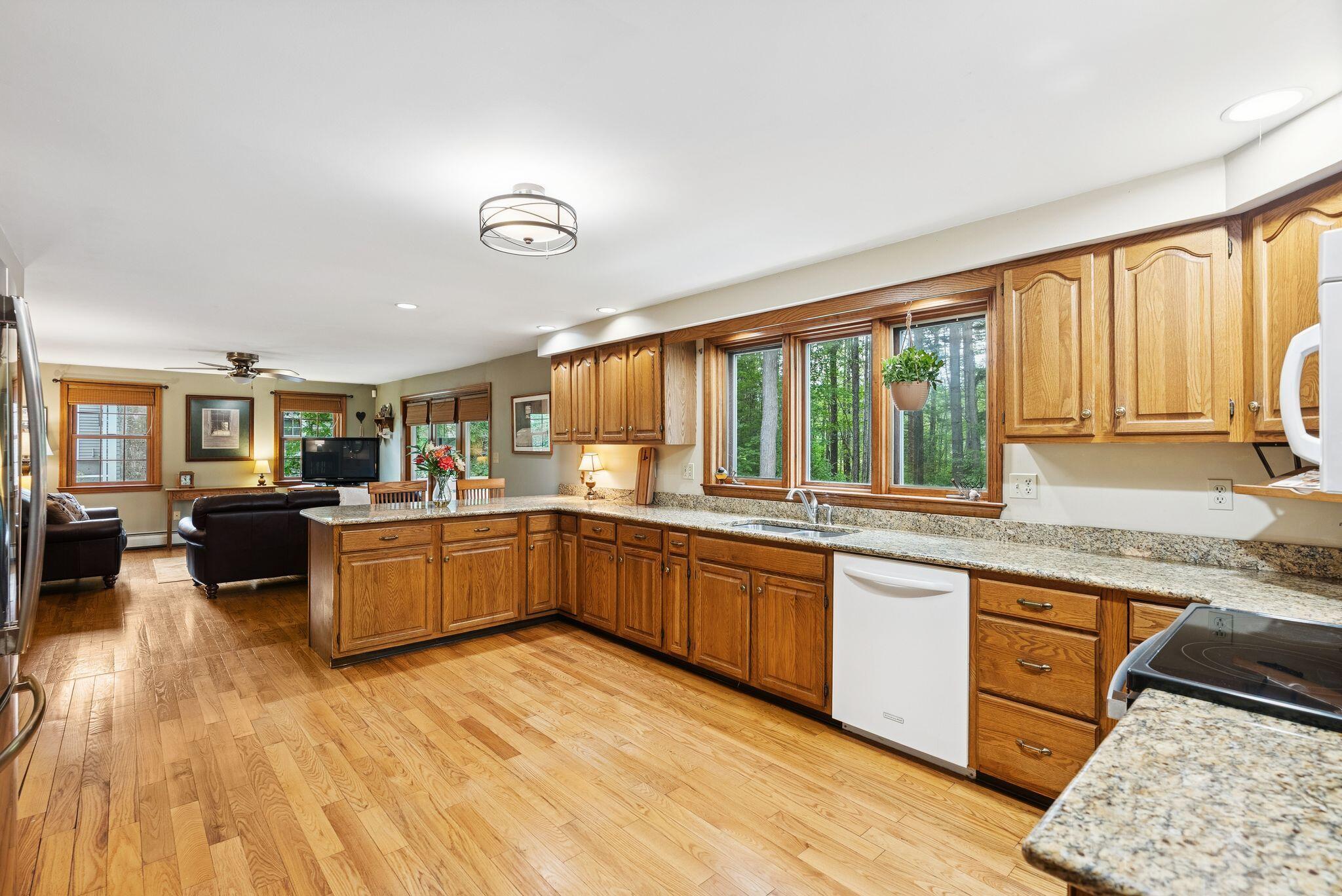151 Pilgrim Road South Portland, ME 04106 - Photo 7 of 31 33_DSC00459
