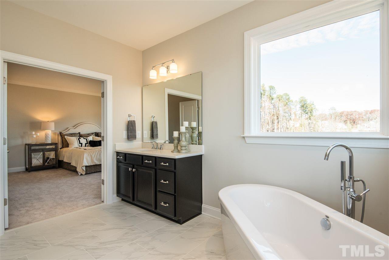 434 Grand Highclere Way, Unit 17 Apex, NC 27523 - Photo 5 of 6 Gallery Image 5