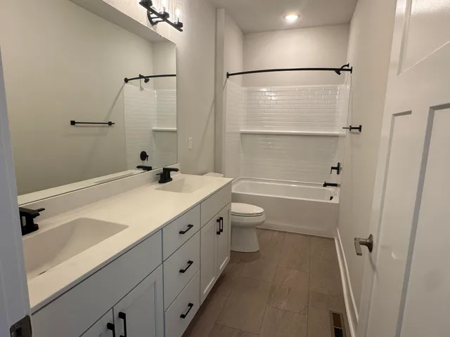 $634,900 | 528 Kiddle Lane, Union Grove, WI 53182